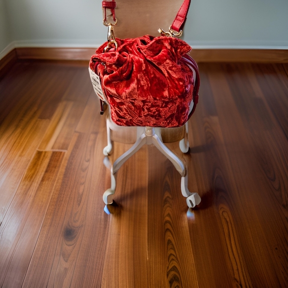 Inc red velvet purse - Picture 4 of 8